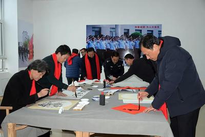 翰墨飄香迎新春，警民同心繪和諧——諸城市公安局與文聯成功舉辦書畫聯誼交流活動